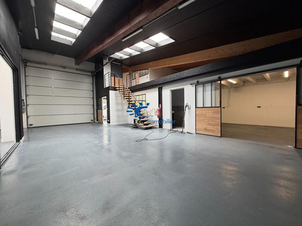 SAINT VIVIEN LOCAL DE 200M² AVEC PARKING  Saint vivien