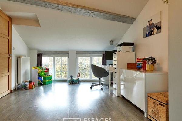 Maison de charme en pierre rénovée avec piscine et jardin arboré