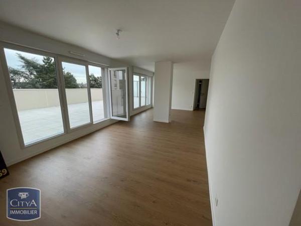 Appartement à louer 3 pièces 78.55m² Angers (49100)