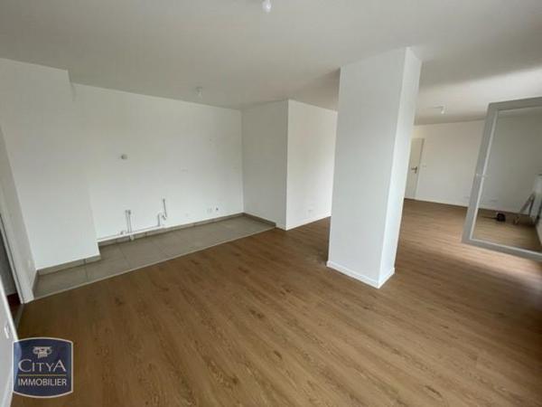 Appartement à louer 3 pièces 78.55m² Angers (49100)