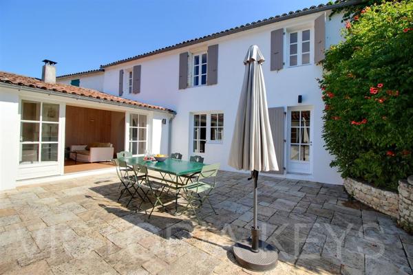 Maison 6 chambres à vendre au Bois-Plage-en-Ré – garage 55 m²