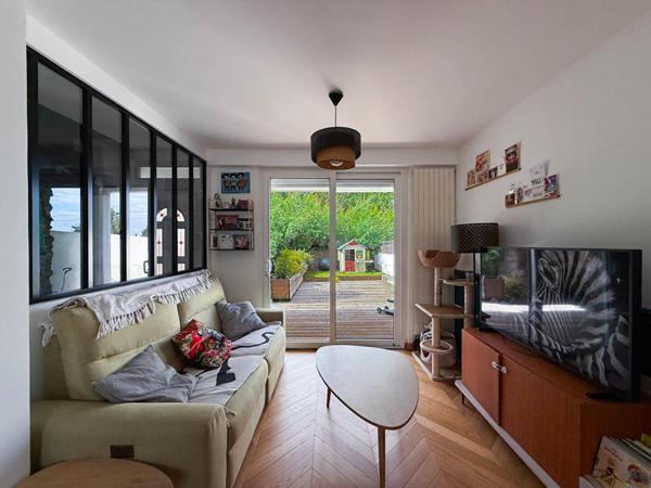 Maison familiale de charme entièrement rénovée de 80 m² -  4 pièces, jardin, 3 terrasses et dépendance aménageable