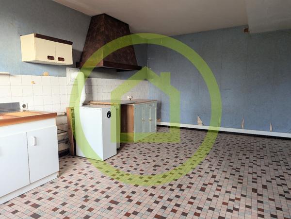 Maison et dépendances à MAULEON (79700)