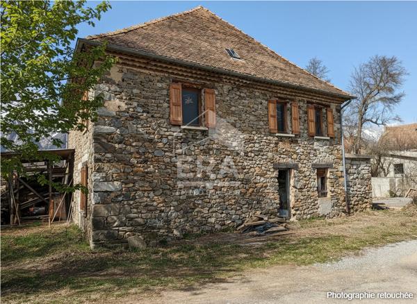 À vendre : Corps de ferme à rénover - Un joyau en pierre à fort potentiel