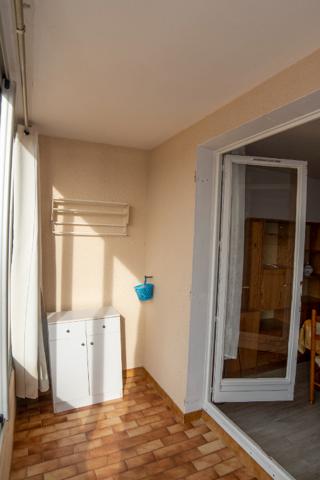 11210 PORT LA NOUVELLE A LOUER STUDIO MEUBLE + LOGGIA PORT LA NOUVELLE
