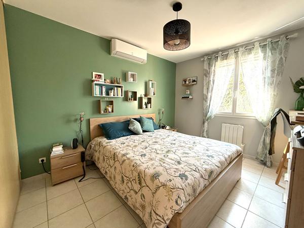 La Crau Maison non mitoyenne avec piscine, 4 chambres, garage et 3 parkings