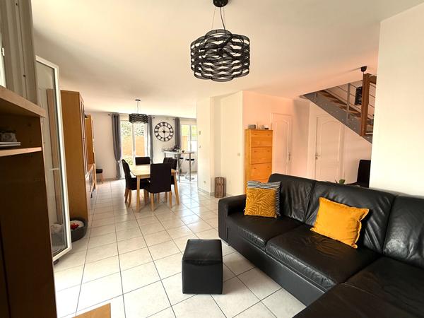 La Crau Maison non mitoyenne avec piscine, 4 chambres, garage et 3 parkings