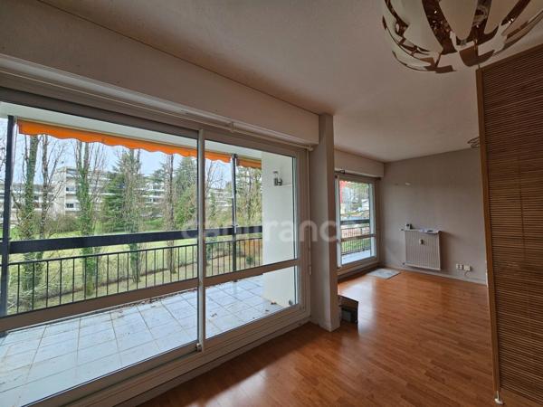 Appartement T1 bis lumineux avec grand balcon – Blanquefort