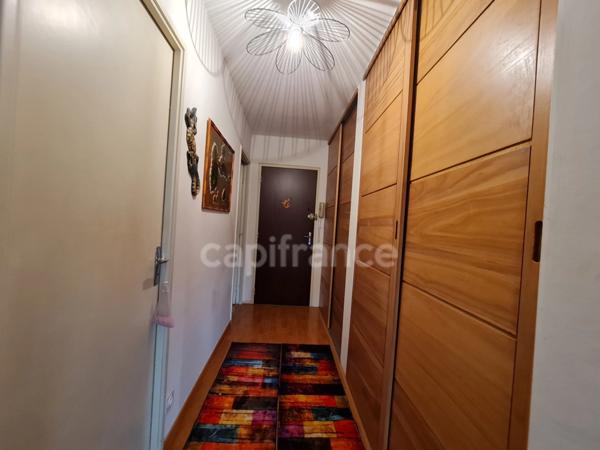 Appartement T1 bis lumineux avec grand balcon – Blanquefort