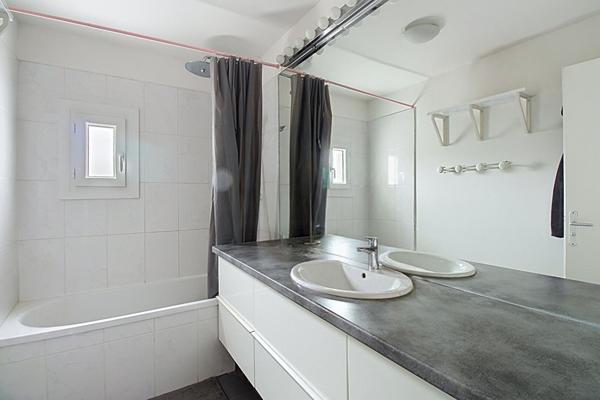 EXCLUSIVITÉ Maison familiale de 4 chambres avec piscine, jacuzzi & terrasse Secteur Sud de Vitrolles