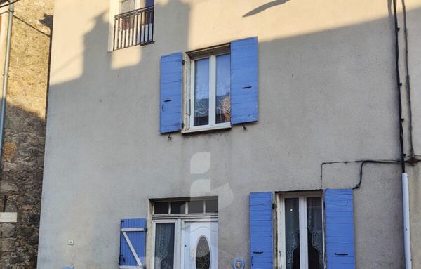 Maison de village avec 3 chambres à réhabiliter