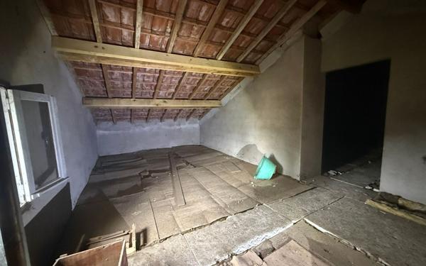 Maison à vendre    4 pièces •  Joyeuse