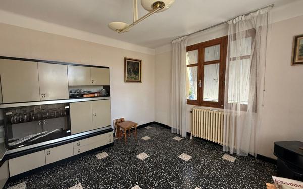 Maison à vendre    4 pièces •  Joyeuse