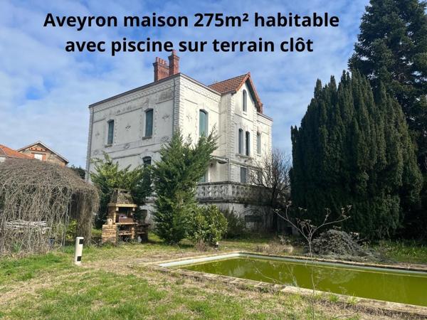 Aveyron grande maison familliale sur terrain clôt