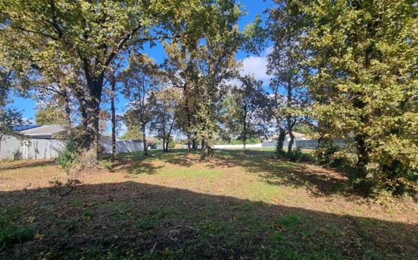 Terrain à vendre |  Biganos |  673 m²