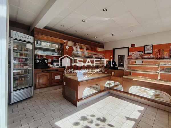 Un local commercial avec une belle visibilité !