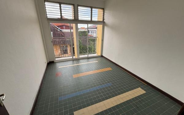 Appartement à louer    4 pièces • 93,59 m2 Cayenne