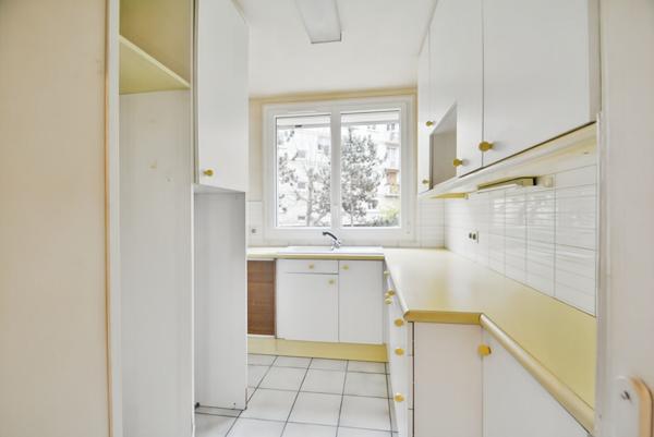 3 pièces 2 chambres 399 000 euros