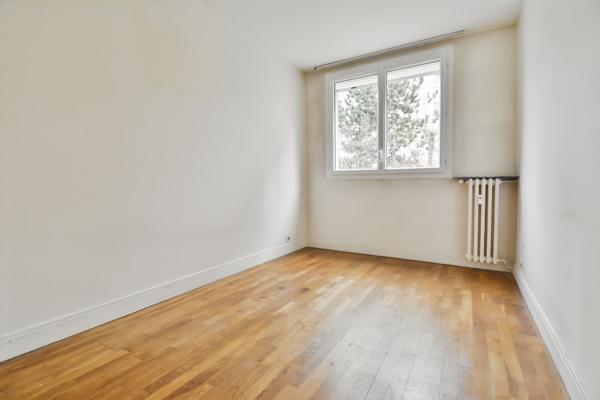 3 pièces 2 chambres 399 000 euros