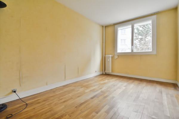 3 pièces 2 chambres 399 000 euros