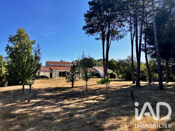 Maison à vendre 11 pièces 276 m² Mareuil-sur-Lay-Dissais