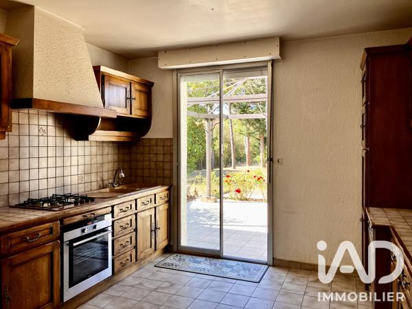 Maison à vendre 11 pièces 276 m² Mareuil-sur-Lay-Dissais