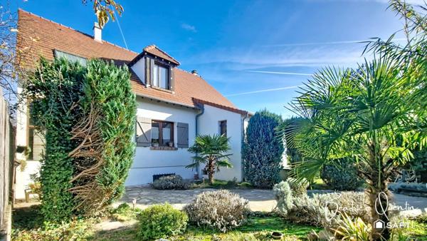 Une maison lumineuse, fonctionnelle et pleine de charme — prête à accueillir votre famille !