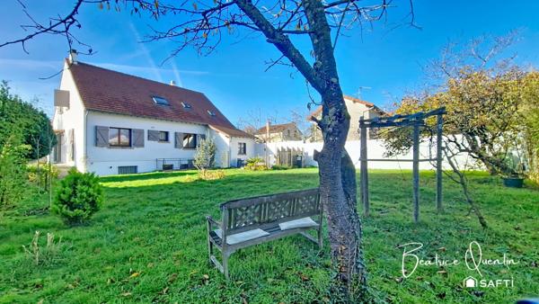 Une maison lumineuse, fonctionnelle et pleine de charme — prête à accueillir votre famille !