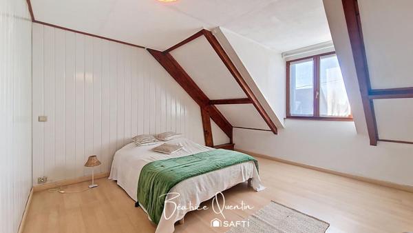 Une maison lumineuse, fonctionnelle et pleine de charme — prête à accueillir votre famille !