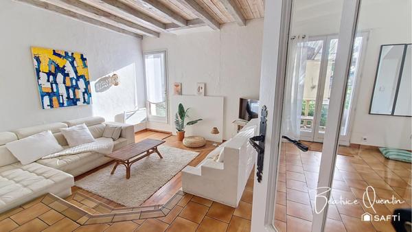 Une maison lumineuse, fonctionnelle et pleine de charme — prête à accueillir votre famille !