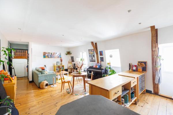 Appartement lumineux de 3 pièces de 89.66 m2 - Orthez centre-ville