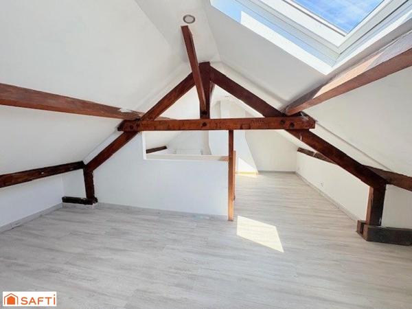 Maison Semi individuelle rénovée avec en plus une  dépendance de 50m² idéale profession libérale