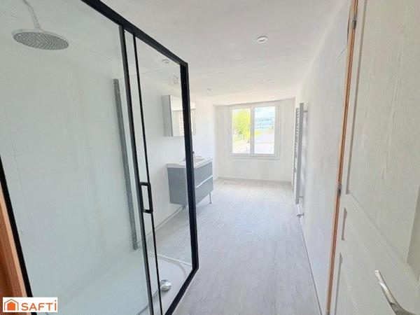 Maison Semi individuelle rénovée avec en plus une  dépendance de 50m² idéale profession libérale