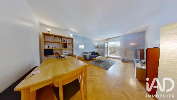 Location appartement 3 pièces 70,11 m² Courbevoie