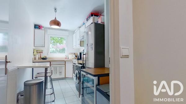 Location appartement 3 pièces 70,11 m² Courbevoie