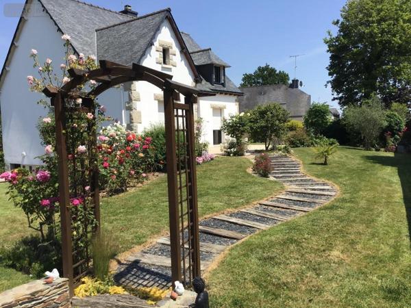 Maison à vendre à Loudéac dans les Côtes-d'Armor (22600), ref : 22110-2284