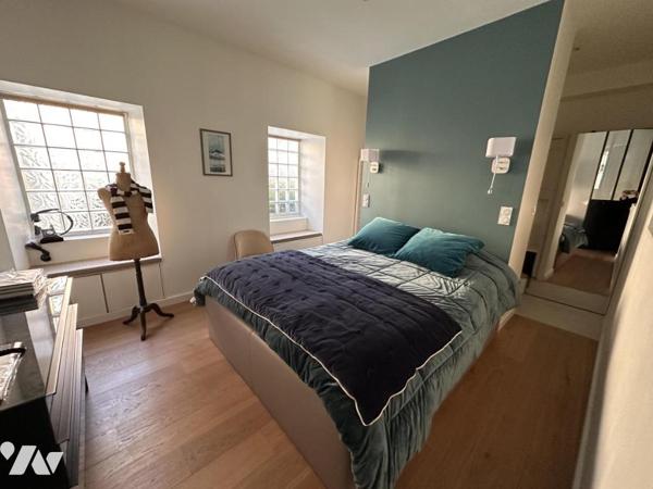 A VENDRE 56 VANNES Le Port, superbe T2 61 m², au 1er étage avec petite vue sur le Port