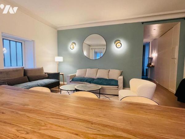 A VENDRE 56 VANNES Le Port, superbe T2 61 m², au 1er étage avec petite vue sur le Port