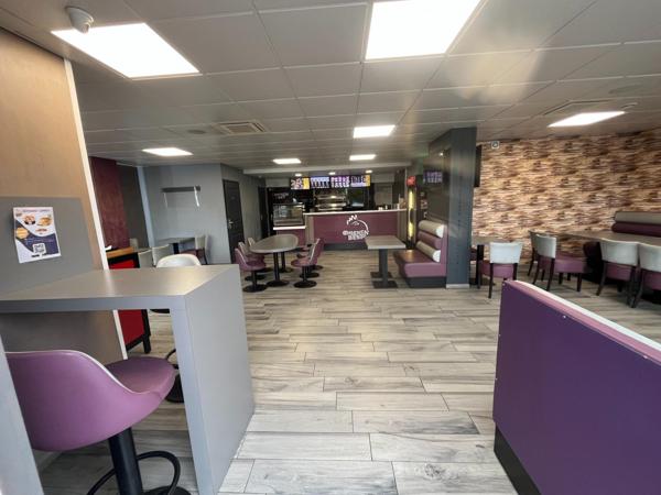 Local visible - proche de gare -potentiel immédiat