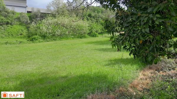 Terrain constructible proche des commodités et entièrement viabilisé