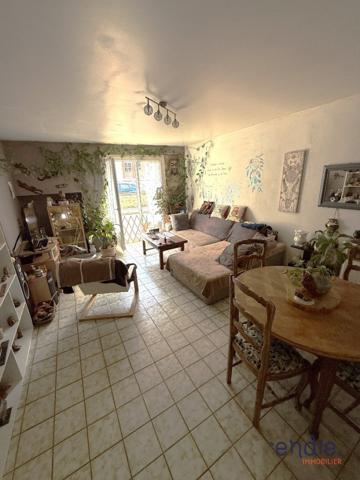 MAISON 3 CHAMBRES GARAGE CAVE ET TERRAIN