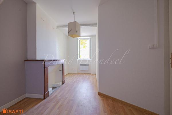 Maison de village. - BRIATEXTE