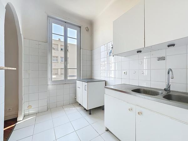 Nice (06100) Secteur Borriglione / Valrose : Grand 2 pièces avec beaucoup de charme !