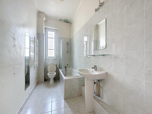 Nice (06100) Secteur Borriglione / Valrose : Grand 2 pièces avec beaucoup de charme !