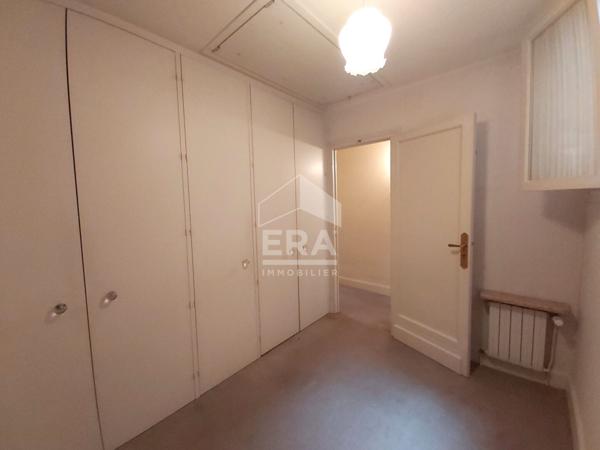 Sainte Foy La Grande, Maison 5 pièces, 123m² habitables, garage, à deux pas de toutes commodités,