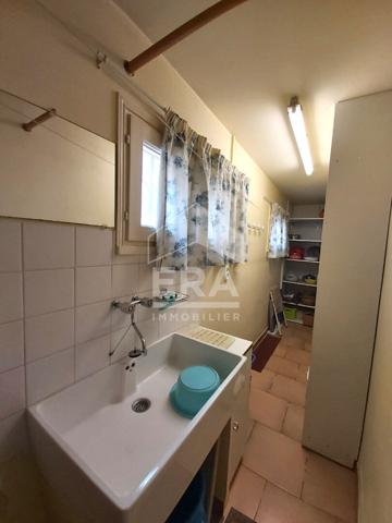 Sainte Foy La Grande, Maison 5 pièces, 123m² habitables, garage, à deux pas de toutes commodités,