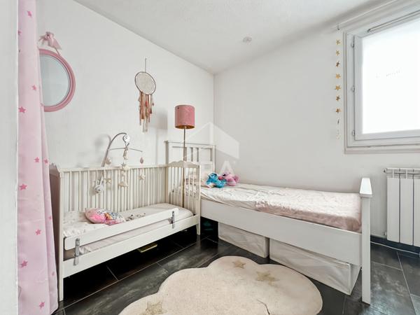 Appartement Vitrolles 3 pièces	 62.96 m2