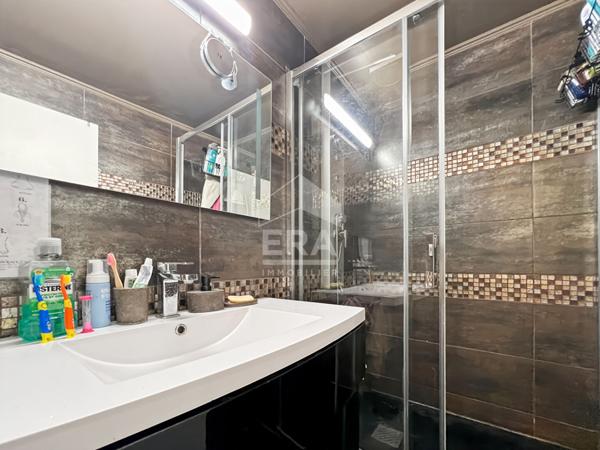 Appartement Vitrolles 3 pièces	 62.96 m2