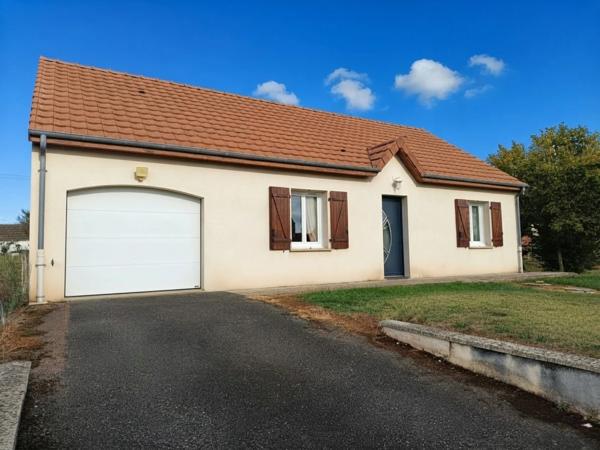 Charmante maison de plain-pied avec jardin à Gimouille