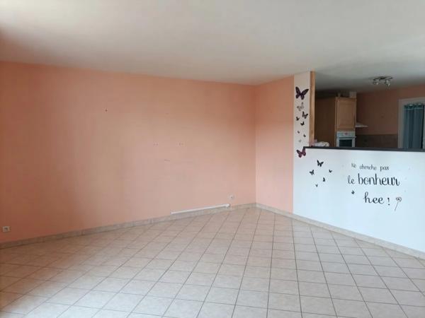 Charmante maison de plain-pied avec jardin à Gimouille